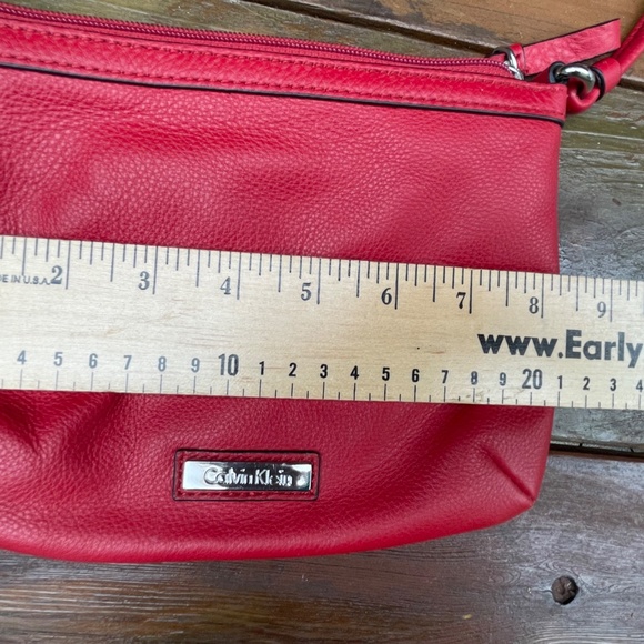 Calvin Klein NEW Red small holiday leather purse 8" wide 6" tall - Picture 5 of 7